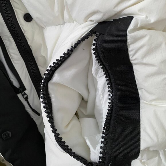 Canada Goose White Down Outerwear - Picture 4 of 12